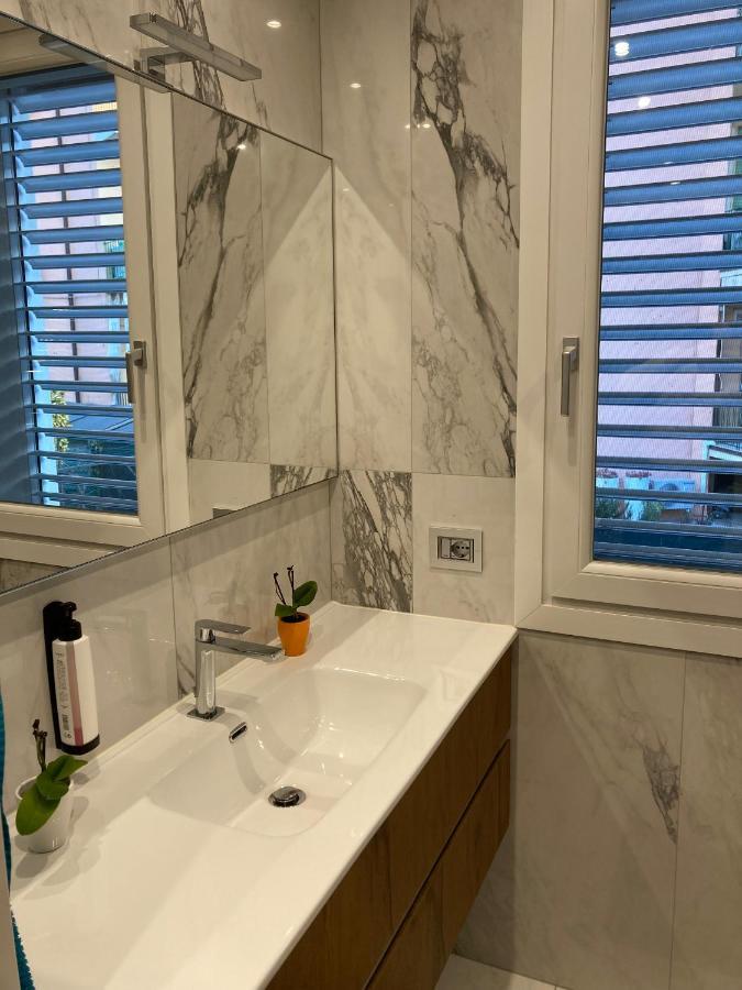 Rozafa Apartment